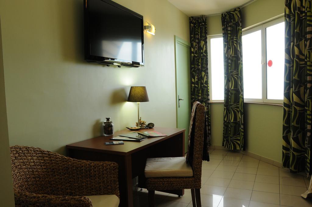 Hotel Maharajah Mamoudzou Bilik gambar